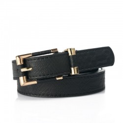 Fashionable leather belt with crocodile pattern