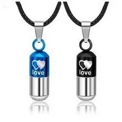 Love pill - capsule pendant - unisexKettingen