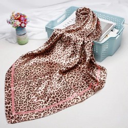 Elegante vierkante sjaal met luipaardprint - zijdeSjalen