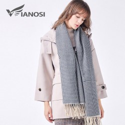 Eleganter warmer Schal mit Quasten