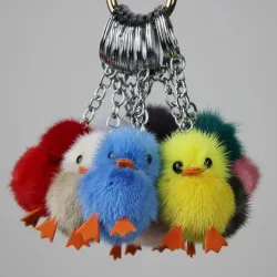 Pluizige harige pompon met kuikens - sleutelhangerSleutelhangers