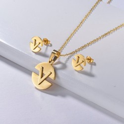 Necklace & earrings - gold jewellery set - with V-letter