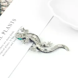 Navy crystal lizard - broochBrooches