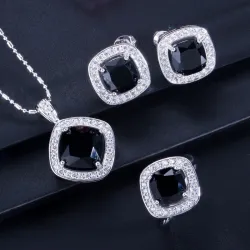 Elegant jewellery set - necklace / earrings / ring - with sapphire - sterling silverNecklaces