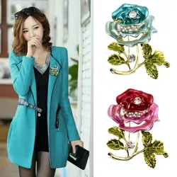 Fashionable brooch - with 3D crystal roseBrooches