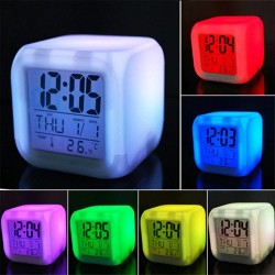Digitaler Wecker - LED - Thermometer - Datum