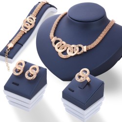 Modisches Roségold-Schmuckset - mit Kristallen / Perlen - Halskette / Ohrring / Armband / Ring