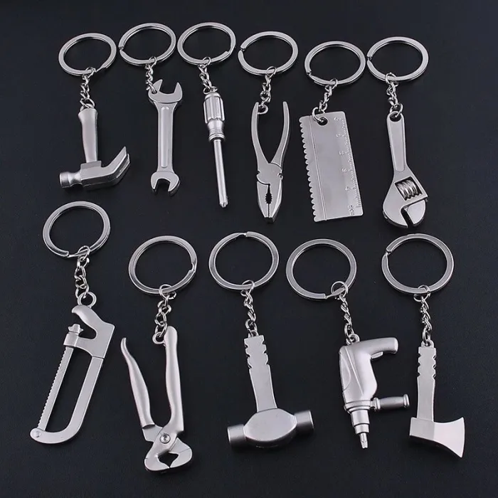 Sleutelhanger met metalen gereedschap - sleutel / hamer / zaag / bijl / moersleutel / electrodrill / schaarSleutelhangers