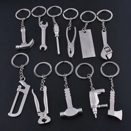 Sleutelhanger met metalen gereedschap - sleutel / hamer / zaag / bijl / moersleutel / electrodrill / schaarSleutelhangers