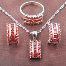 Elegante sieradenset - met rode zirkonia - halsketting - oorbellen - ring