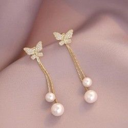 Lange goldene Ohrringe - Schmetterling / Perlen