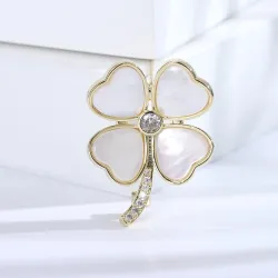 Four leaf clover brooch - shell / crystalBrooches