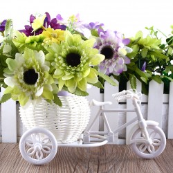 Weißes Kunststofffahrrad – dekorativer Blumenkorb – Behälter