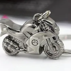 Metalen sleutelhanger met motorSleutelhangers