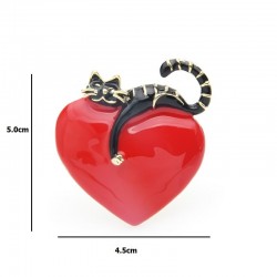 Rotes Herz mit fauler Katze – Emaille-Brosche