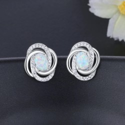 Ohrringe mit gedrehtem Knoten – mit Opal/Kristallen