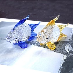 Kleurrijk kristallen goudvisbeeldjeBeelden & Sculpturen
