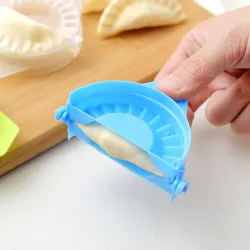 Plastic dumplings makerBakvormen