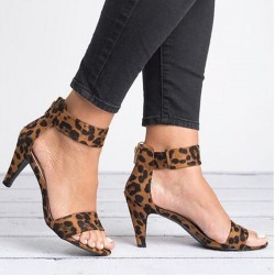 High heel pumps - elegant suede sandals with a back zipperSandalen
