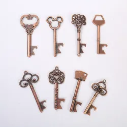 Key shaped bottle opener - vintage keychainBar producten