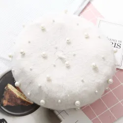 Elegant wool beret with pearls - hatPetten & Hoeden