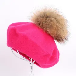 Elegant beret with fur pom-pomPetten & Hoeden