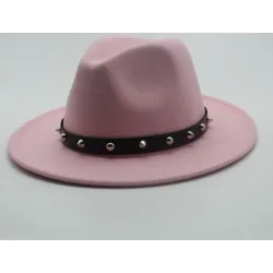 Elegant hat with a brim & rivetsPetten & Hoeden
