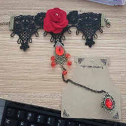 Gothic style lace bracelet with red rose & adjustable ringArmbanden