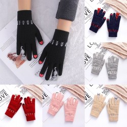 Knitted warm gloves with touch screen functionHandschoenen